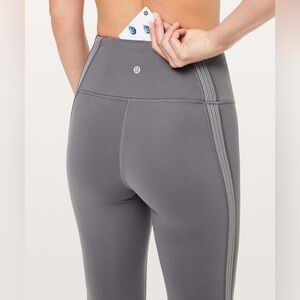 Lululemon Power Lines Pant 28"
Titanium / Dark Chrome Size 6 EUC
